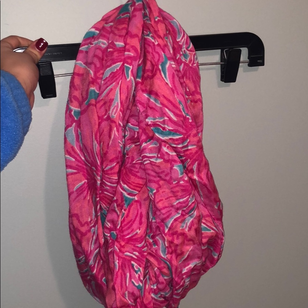 Lilly Luitzer Scarf